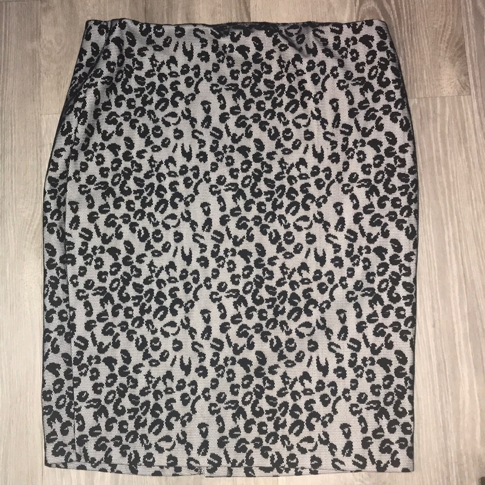 White/black Dalmatian textured pencil skirt sz 3x